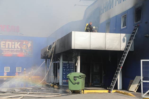 Five injured in Russian strikes on warehouse facilities in Ukraine s Odesa ODESA, UKRAINE - AUGUST 24: Firefighters work to extinguish a fire at a warehouse facility following a Russian strike in Odesa, Ukraine, on August 24, 2026. According to local authorities, five people were injured in strikes targeting warehouse facilities, with three hospitalized in moderate condition. Emergency crews continue to clear debris and deal with the aftermath of the attack at the affected sites. Arthur Shvits Anadolu Odessa Ukraine. Editorial use only. Please get in touch for any other usage.  Copyright: x2026xAnadoluxArthurxShvitsx