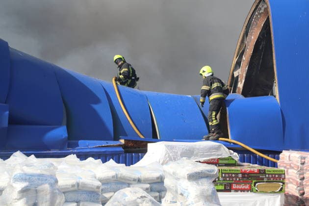 Five injured in Russian strikes on warehouse facilities in Ukraine s Odesa ODESA, UKRAINE - AUGUST 24: Firefighters work to extinguish a fire at a warehouse facility following a Russian strike in Odesa, Ukraine, on August 24, 2026. According to local authorities, five people were injured in strikes targeting warehouse facilities, with three hospitalized in moderate condition. Emergency crews continue to clear debris and deal with the aftermath of the attack at the affected sites. Arthur Shvits Anadolu Odessa Ukraine. Editorial use only. Please get in touch for any other usage.  Copyright: x2026xAnadoluxArthurxShvitsx