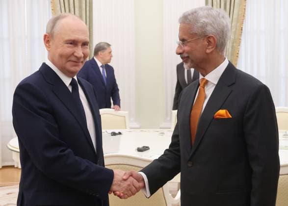 Russia India 9227862 24.08.2026 Russian President Vladimir Putin and Indian Foreign Minister Subrahmanyam Jaishankar shake hands during a meeting at the Kremlin in Moscow, Russia. Sergei Karpukhin Sputnik Moscow Russia  Copyright: xSergeixKarpukhinx