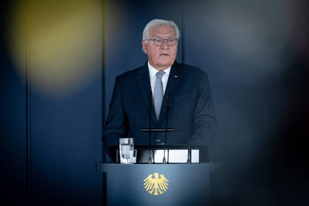 Schlüsselübergabe, temporärer Amtssitz, Bundespräsident, Frank-Walter Steinmeier Berlin, Amtssitz am Spreebogen, Ansprache, Schlüsselübergabe, temporärer Amtssitz, Bundespräsident, Frank-Walter Steinmeier Berlin Berlin GER *** Key handover, temporary official residence, Federal President, Frank-Walter Steinmeier, Berlin, official residence at the Spreebogen, speech, key handover, temporary official residence, Federal President, Frank-Walter Steinmeier, Berlin, Berlin, GER