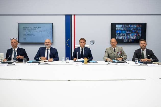 Videoconference Meeting Of The Coalition Of The Willing - Paris Emmanuel Macron, French President, during a videoconference meeting of the Coalition of the Willing with Diplomatic Adviser, G20 Sherpa, G7 Sherpa Emmanuel Bonne, Secretary-General Pierre Andre Imbert, Chief of the Military Staff Vincent Giraud, Adviser for Strategic Affairs and Disarmament Xavier Chatel . Elysee Palace, Paris, France, on Monday, August 24, 2026. Photo Jeanne Accorsini Pool ABACAPRESS.COM Paris France  Copyright: xAccorsinixJeanne Pool ABACAx
