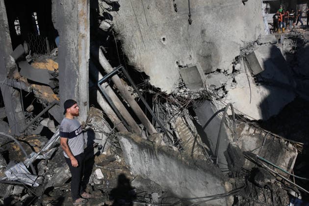 Palestinians Gather at Water Desalination Plant After Israeli Strike Palestinians gather at the site of an Israeli strike that targeted a water desalination plant in the Sheikh Radwan neighborhood of Gaza City, on August 24, 2026, as Civil Defense crews work to extinguish a fire that broke out at the site following the strike. Photo by Mohammed Salha apaimages Gaza Gaza Strip Palestinian Territory 240826_Gaza_MS_00(23) Copyright: xapaimagesxMohammedxSalhax xapaimagesx