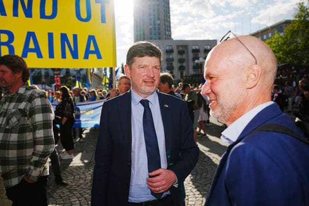 STOCKHOLM, SVERIGE 20260824 Centerpartiets ekonomiska talesman Martin Adahl ( C) under Ukrainas självständighetsdag firas med en manifestation pa Medborgarplatsen samt marsch till Sergels torg i Stockholm pa mandagen. STOCKHOLM SVERIGE x10658x *** STOCKHOLM, SWEDEN 20260824 Martin Adahl C, economic spokesperson for the Center Party, during Ukraine’s Independence Day, which was celebrated with a rally at Medborgarplatsen and a march to Sergels Torg in Stockholm on Monday STOCKHOLM SWEDEN x10658x  Copyright: xMagnusxLejhall TTx UKRAINAS SJÄLVSTÄNDIGHETSDAG STOCKHOLM kDBhmbBfcHI