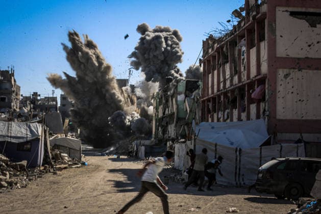 Israeli army targets water treatment facility in Gaza City GAZA CITY, GAZA, PALESTINE - AUGUST 24: An explosion occurs at a water treatment facility in the Sheikh Radwan neighborhood of Gaza City, Gaza, Palestine, as a man runs away from the scene following an Israeli attack, on August 24, 2026. The attack caused extensive damage to the facility and surrounding area, with reports of injuries. Saeed M. M. T. Jaras Anadolu Gaza City Gaza. Editorial use only. Please get in touch for any other usage.  Copyright: x2026xAnadoluxSaeedxM.xM.xT.xJarasx