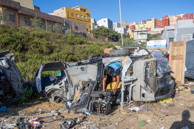 The NGO Accem is providing shelter to 1,100 migrants in Ceuta Migrants on the streets of Ceuta, August 24, 2026, in Ceuta, Spain. The NGO Accem is currently assisting 1,100 migrants at the Loma Margarita temporary shelter, in Ceuta—a facility managed by the organization that is currently at full capacity. In the autonomous city, the organization Engloba manages the Loma Colmenar center, which has an additional 700 beds. In total, there are 1,800 spots in the reception centers set up in the autonomous city following the mass influx on July 30. AUGUST 24, 2026 Ceuta Ceuta, Spain  Copyright: xMarcosxMorenox 7730329