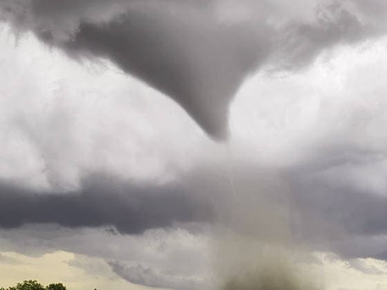 Stunning image of the tornado observed from the village of Cépie in the Aude department, France, on August 24, 2026 Christian Dussaud Bestimage Impressive picture of the tornado observed in Cépie, Aude, France, on August 24, 2026 Cépie France  Copyright: xChristianxDussaud BestimagexChristianxDussaud Bestimagex