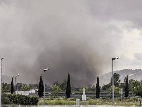 Stunning image of the tornado observed from the village of Cépie in the Aude department, France, on August 24, 2026 Christian Dussaud Bestimage Impressive picture of the tornado observed in Cépie, Aude, France, on August 24, 2026 Cépie France  Copyright: xChristianxDussaud BestimagexChristianxDussaud Bestimagex