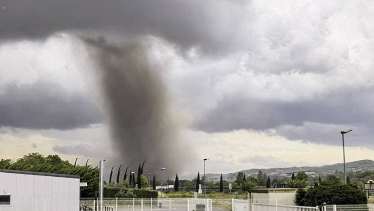 Stunning image of the tornado observed from the village of Cépie in the Aude department, France, on August 24, 2026 Christian Dussaud Bestimage Impressive picture of the tornado observed in Cépie, Aude, France, on August 24, 2026 Cépie France  Copyright: xChristianxDussaud BestimagexChristianxDussaud Bestimagex