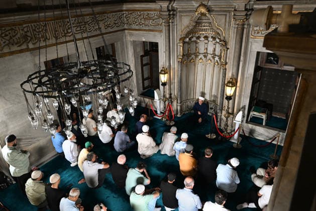 Mawlid al-Nabi in Istanbul ISTANBUL, TURKIYE - AUGUST 24: Muslims attend a Mawlid al-Nabi program at Eyup Sultan Mosque in Istanbul, Turkiye, on August 24, 2026. Believers offered prayers and supplications at the mosque. Ahmet Okatali Anadolu Istanbul Turkey. Editorial use only. Please get in touch for any other usage.  Copyright: x2026xAnadoluxAhmetxOkatalix
