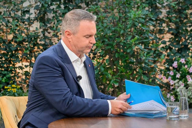 photonews.at Martin Juen - Wien, 24.08.2026.. Sommergespräch des ORF 2026 mit dem Bundesvorsitzeden der SPÖ. PHOTO: Bundesvorsitzender der SPÖ Andreas Babler ORF Summer Interview 2026 with the federal chairman of the SPÖ. Gespräch, Intveriew, Diskussion, ORF, TV, Fernsehen, SPÖ, Sozialdemokratie, Klimakrise, Polarisierung, politische Bedeutung, Vertrauen Sommergespräch 2026 mit Bundesvorsitzedem der SPÖ *** photonews at Martin Juen, Vienna, August 24, 2026 ORF Summer Interview 2026 with the Federal Chairman of the SPÖ PHOTO: Andreas Babler, Federal Chairman of the SPÖ ORF Summer Interview 2026 with the Federal Chairman of the SPÖ Interview, Interview, Discussion, ORF, TV, Television, SPÖ, Social Democracy, Climate Crisis, Polarizatio 