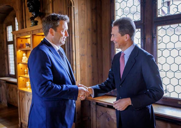 Lars Klingbeil, Bundesminister der Finanzen, aufgenommen im Rahmen seiner Teilnahme am Treffen der Finanzministerinnen und Finanzminister von Deutschland, Liechtenstein, Luxemburg, Oesterreich und der Schweiz in Liechtenstein. Empfang gegeben von S. D. Erbprinz Alois von und zu Liechtenstein. Fotografiert im Auftrag des Bundesfinanzministeriums Vaduz Liechtenstein *** Lars Klingbeil, Federal Minister of Finance, photographed during his participation in the meeting of the finance ministers of Germany, Liechtenstein, Luxembourg, Austria, and Switzerland in Liechtenstein. Hosted by H.S.H. Hereditary Prince Alois von und zu Liechtenstein. Photographed on behalf of the Federal Ministry of Finance, Vaduz, Liechtenstein. Copyright: xThomasxKoehlerx