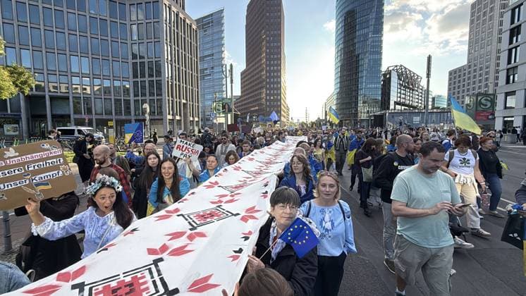 Ukrainians mark Independence Day in Berlin BERLIN, GERMANY - AUGUST 24: Ukrainians gather at Potsdamer Platz to mark the 35th anniversary of Ukraine s independence and later march toward Pariser Platz in Berlin, Germany on August 24, 2026. Erbil Basay Anadolu Berlin Germany. Editorial use only. Please get in touch for any other usage.  Copyright: x2026xAnadoluxErbilxBasayx