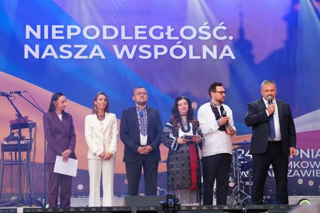 August 24, 2026, Warsaw, Masovian Voivodeship, Poland: Polish Minister of Justice and Public Prosecutor General WALDEMAR ZUREK speaks during celebrations of Ukraine s 35th Independence Day in Warsaw, Poland. On-stage is also Ambassador of Ukraine to Poland VASYL BODNAR (third from left). The event was organized by Ukrainian diaspora organizations and Polish activist groups in solidarity with Ukraine during a time of heightened tensions between Poles and Ukrainian migrants, with recent acts of xenophobic, anti-Ukrainian violence being incited by Polish far-right groups and politicians. Warsaw Poland - ZUMAk204 20260824_zip_k204_004 Copyright: xRomanxKozielx