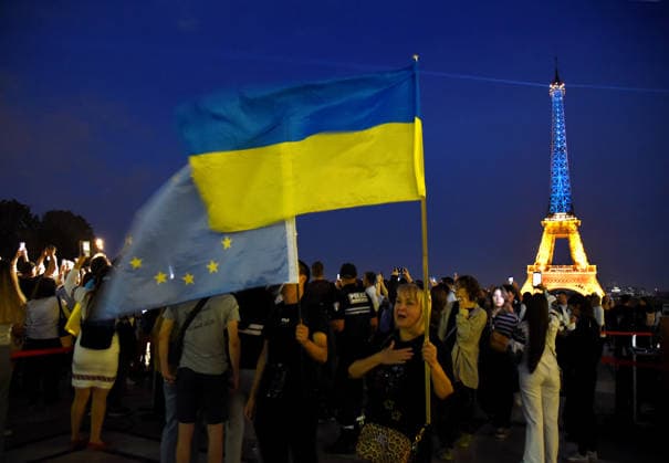 Eiffel Tower Illuminated For Ukraine Independence Day - Paris Illumination ceremony of the Eiffel Tower on the occasion of the Ukrainian national holiday, symbol of the proclamation of its independence in Paris, France on August 24, 2026. Photo by Alain Apaydin ABACAPRESS Paris France  Copyright: xApaydinxAlain ABACAx