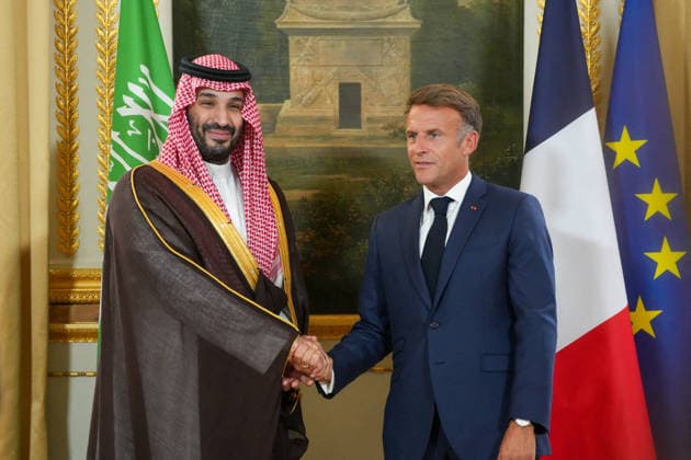Macron And MBS Sign Strategic Partnership At Elysee Palace - Paris French President Emmanuel Macron and Saudi Crown Prince and Prime Minister Mohammed bin Salman bin Abdulaziz Al Saud strengthen the strategic partnership between the two countries during a signing ceremony at the Elysee Palace in Paris, France on August 24, 2026. Photo by Anne-Sophie Guebey Pool ABACAPRESS.COM Paris France  Copyright: xGuebeyxAnne-Sophie Pool ABACAx