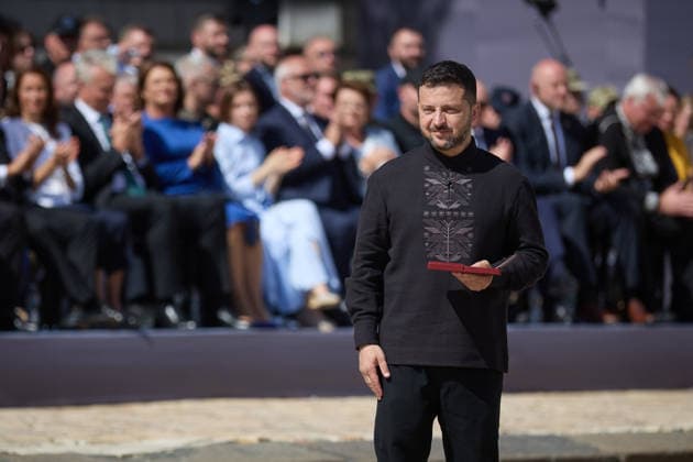 Die Ukraine feiert ihren 35. Unabhaengigkeitstag am 24.08.2026 Praesident Wolodymyr Selenskyj. Die Ukraine feiert ihren 35. Unabhaengigkeitstag am 24.08.2026 in Kiew, President Takes Part in Events on Ukraine s Independence Day Press Service Of The President Of Ukraine via SVEN SIMON Fotoagentur GmbH & Co. Pressefoto KG Seidlhofstr.10 85540 Haar GLS Bank IBAN DE75 4306 0967 4030 0251 00 BIC GENODEM1GLS www.svensimon.net Kiew Ukraine *** Ukraine celebrates its 35th Independence Day on August 24, 2026. President Volodymyr Zelenskyy. Ukraine celebrates its 35th Independence Day on August 24, 2026, in Kyiv, President Takes Part in Events on Ukraine’s Independence Day Press Service of the President of Ukraine via SVEN SIMON Foto Poolfoto SvenSimon-Press Service Of The President Of Ukraine ,EDITORIAL USE ONLY