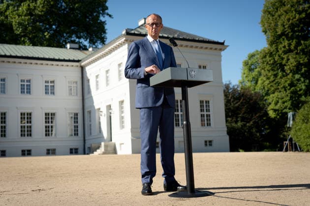 Schloss Neuhardenberg, Kabinettssitzung Schloss Neuhardenberg, Kabinettssitzung, Bundesregierung, Bundeskanzler, Friedrich Merz Berlin Berlin GER *** Neuhardenberg Palace, Cabinet Meeting; Neuhardenberg Palace, Cabinet Meeting; Federal Government; Federal Chancellor; Friedrich Merz; Berlin; Berlin; GER