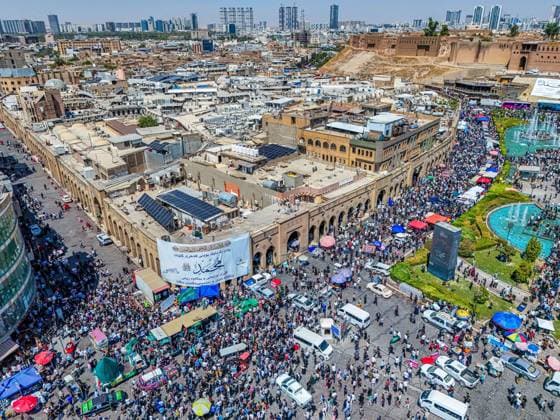 August 25, 2026, Erbil, Kurdistan Region, Iraq: ERBIL, IRAQ, AUGUST 25, 2026: Thousands of Muslim worshippers gather near the historic Citadel of Erbil to mark Mawlid, the anniversary of the birth of the Prophet Muhammad. The annual religious observance features prayers, religious hymns and traditional Mawlid recitations, with sweets distributed among attendees as part of local religious and cultural traditions. Erbil Iraq - ZUMAq101 20260825_zna_q101_001 Copyright: xSaburxRashidxOthmanx