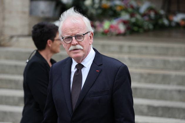 Francois Patriat Funeral - Semur-en-Auxois Jean-Yves Caullet during the funeral of French senator and former minister François Patriat at the Collégiale Notre-Dame in his birth town of Semur-en-Auxois, Côte-d’Or, France on August 25, 2026. Patriat, former Socialist ,was the group leader of Macron s party in the Senate. He died at 83 following a serious cycling accident. Photo by Raphael Lafargue ABACAPRESS.COM Semur-en-Auxois France  Copyright: xLafarguexRaphael ABACAx