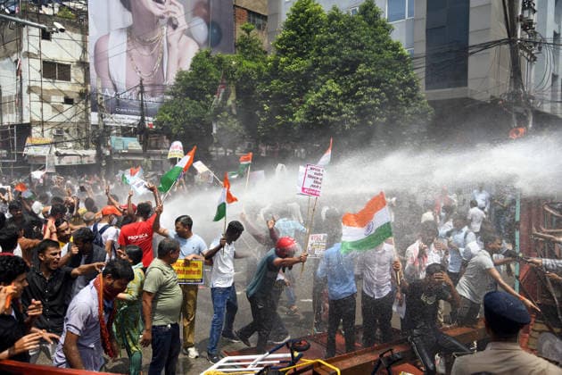 Students stage a protest demanding cancellation of the 70th BPSC examination Patna, Aug 25 (ANI): Police use water cannons to disperse the students marching towards Raj Bhavan from Gandhi Maidan, demanding cancellation of the 70th BPSC examination, in Patna on Tuesday. Patna Bihar INDIA Copyright: xANIx ANI_20260825205