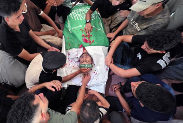 Palestinians Bury Three People in Khan Younis Palestinians attend the funeral of three people in Khan Younis, in the southern Gaza Strip, on August 25, 2026. Two died from wounds sustained in previous Israeli strikes, while the third was killed in an Israeli strike the previous evening. Photo by Tariq Mohammad APA Images Khan Yunis Gaza Strip Palestinian Territory 250826_Khan_Yunis_TM_04(24) Copyright: xapaimagesxTariqxMohammad xapaimagesx