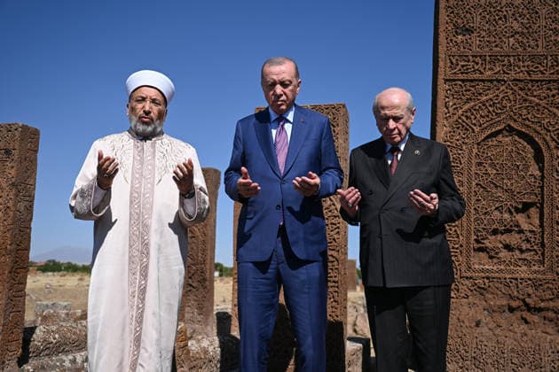 Erdogan visits Seljuk Square Cemetery in Turkiye s Bitlis BITLIS, TURKIYE - AUGUST 25: Turkish President Recep Tayyip Erdogan, Nationalist Movement Party (MHP) Chairman Devlet Bahceli (R) and President of Religious Affairs Safi Arpagus (L) visit the Seljuk Square Cemetery, as part of ceremonies marking the 955th anniversary of the Victory of Malazgirt, in Ahlat, Bitlis, Turkiye on August 25, 2026. Ozkan Bilgin Anadolu Bitlis Turkey. Editorial use only. Please get in touch for any other usage.  Copyright: x2026xAnadoluxOzkanxBilginx