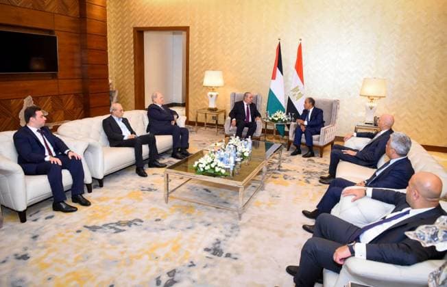 Egyptian Foreign Minister Meets Hussein al-Sheikh in Alamein Egyptian Foreign Minister Badr Abdelatty receives Vice President of the State of Palestine Hussein al-Sheikh in Alamein, Egypt, on August 25, 2026, in the presence of Palestinian National Council President Rawhi Fattouh and Fatah Central Committee member Majed Faraj. The meeting focuses on developments in the occupied Palestinian territories, efforts to support the legitimate rights of the Palestinian people, and implementation of the peace plan. Photo by Egyptian Foreign Minister Office apaimages Cairo Cairo Egypt 250826_Egypt_EPO_00(1) Copyright: xapaimagesxEgyptianxForeignxMinisterxOfficex xapaimagesx