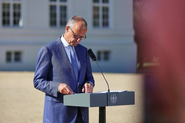 Neuhardenberg, Brandenburg, Deutschland, 25.08.2026: Schloss Neuhardenberg: Kabinettsklausur: Bundeskanzler Friedrich Merz (CDU) bei einem Statement *** Neuhardenberg, Brandenburg, Germany, August 25, 2026 Neuhardenberg Castle Cabinet Retreat Federal Chancellor Friedrich Merz (CDU) delivering a statement Copyright: xdtsxNachrichtenagenturx dts_130952