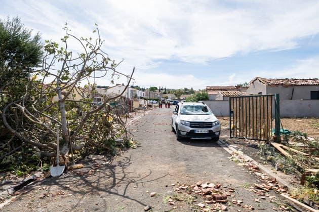 Illustration of the village of Pomas, partially destroyed after the tornado struck the Aude department (11). The tornado hit Pomas on Monday around 5:20 p.m. Many roofs were torn off and houses were blown away. Météo France had placed several departments in the Southwest, including the Aude, under an orange alert for thunderstorms, citing the risk of locally severe weather. 39 people were injured in Pomas, Aude, France, on August 25, 2026. Sylvain Gelineau, Bestimage. Image showing the village of Pomas, partially destroyed after a tornado struck the Aude department. 11. The tornado hit Pomas on Monday around 5:20 p.m. Numerous roofs were torn off, and houses were blown apart. Météo-France had placed several southwestern departments—includi  Copyright: xSylvainxGelineau xBestimagexSylvainxGelineau xBestimagex