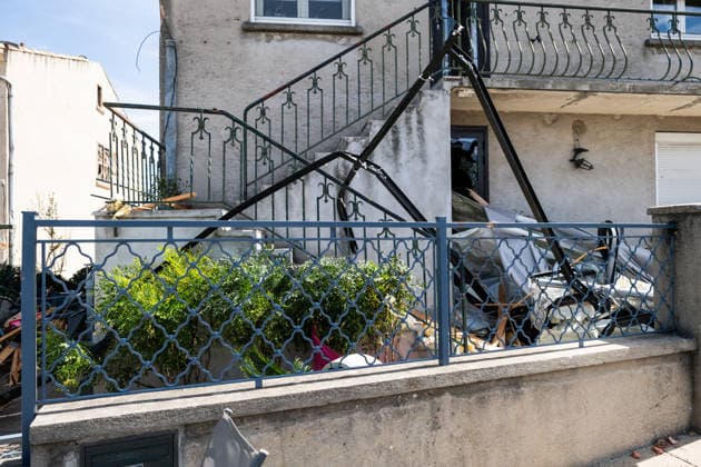 Illustration of the village of Pomas, partially destroyed after the tornado struck the Aude department (11). The tornado struck Pomas on Monday around 5:20 p.m. Many roofs were torn off and houses were blown away. Météo France had placed several departments in the Southwest, including Aude, under an orange alert for thunderstorms, citing the risk of locally severe weather. 39 people were injured in Pomas, Aude, France, on August 25, 2026. Sylvain Gelineau, Bestimage. Image showing the village of Pomas, partially destroyed after a tornado struck the Aude department, 11. The tornado hit Pomas on Monday around 5:20 p.m. Numerous roofs were torn off, and houses were blown apart. Météo France had placed several southwestern departments—includin  Copyright: xSylvainxGelineau xBestimagexSylvainxGelineau xBestimagex
