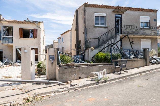 Illustration of the village of Pomas, partially destroyed after the tornado struck the Aude department (11). The tornado struck Pomas on Monday around 5:20 p.m. Many roofs were torn off and houses were blown away. Météo France had placed several departments in the Southwest, including Aude, under an orange alert for thunderstorms, citing the risk of locally severe weather. 39 people were injured in Pomas, Aude, France, on August 25, 2026. Sylvain Gelineau, Bestimage. Image showing the village of Pomas, partially destroyed after a tornado struck the Aude department, 11. The tornado hit Pomas on Monday around 5:20 p.m. Numerous roofs were torn off, and houses were blown apart. Météo France had placed several southwestern departments—includin  Copyright: xSylvainxGelineau xBestimagexSylvainxGelineau xBestimagex