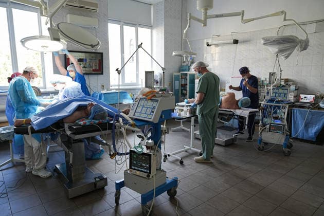 August 25, 2026, Chernihiv, Chernihiv Oblast, Ukraine: Surgeons performs surgeries in a operation room at a military hospital in Chernihiv, north of Kyiv, Ukraine, on August 25, 2026. Chernihiv Ukraine  - ZUMAa252 20260825_zip_a252_004 Copyright: xDavidxAllignonx