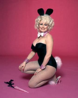 Dolly Parton poses for a portrait 1975 in Los Angeles, California. Copyright: xLangdon RockxNegatives MediaPunchx