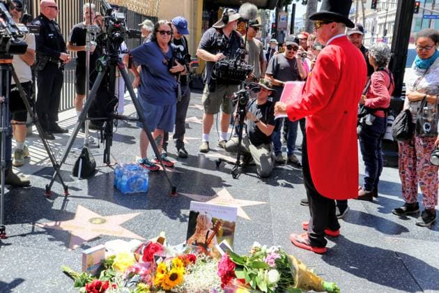 Fans leave tributes to Dolly Parton on her Hollywood Star on The Walk of Fame Where: Los Angeles, California, United States When: 25 Aug 2026 Credit: BOLD INSTARimages EDITORIAL USE ONLY. NOT FOR USE BY NEWSPAPERS BASED IN THE UK. Copyright: xx instar55944728