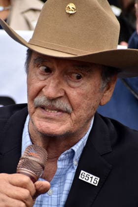 Mexican Opposition Politicians Gather Outside FGR to Petition for House Arrest Former Mexican President Vicente Fox speaks outside the Attorney General s Office (FGR) to formally request house arrest on humanitarian grounds for Ernesto Ruffo Appel. Ruffo, the former governor of Baja California, is currently detained at the Altiplano federal prison under controversial charges of alleged fuel smuggling. in Mexico City, Mexico, on August 25, 2026. (Photo by Luis Barron Eyepix Group) Copyright: xLuisxBarronx xEyepixxGroupx LB_25082026_196275