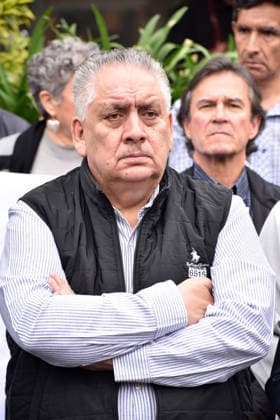 Mexican Opposition Politicians Gather Outside FGR to Petition for House Arrest President of Somos MÃ xico Guadalupe Acosta Naranjo stand outside the Attorney General s Office (FGR) to formally request house arrest on humanitarian grounds for Ernesto Ruffo Appel. Ruffo, the former governor of Baja California, is currently detained at the Altiplano federal prison under controversial charges of alleged fuel smuggling. in Mexico City, Mexico, on August 25, 2026. (Photo by Luis Barron Eyepix Group) Copyright: xLuisxBarronx xEyepixxGroupx LB_25082026_196270