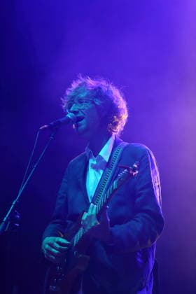 Erlend Oye von der Band The Whitest Boy Alive bei einem Open-Air-Konzert am Waschhaus in Potsdam, 25. August 2026. The Whitest Boy Alive Konzert Potsdam *** Erlend Oye of the band The Whitest Boy Alive at an open-air concert at the Waschhaus in Potsdam, August 25, 2026 The Whitest Boy Alive Concert Potsdam
