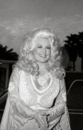 August 25, 2026: Dolly Parton, the Queen of Country singing icon with a personality as bold as her signature blond coif and rhinestone-encrusted outfits has died. She was 80 years old. FILE PHOTO SHOT ON: Feb. 19, 197: Los Angeles, California, USA - DOLLY PARTON.19TH GRAMMYS. Los Angeles USA - ZUMAg49_ 20030806_gaf_g105_275 Copyright: xNatexCutlerx