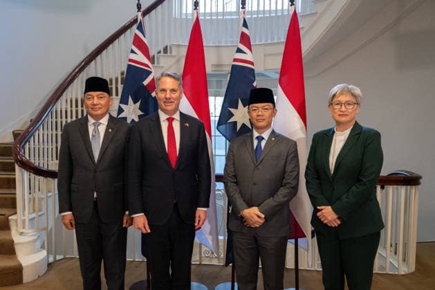 MEETING WITH INDONESIAN MINISTERS, (Left to right) Indonesian Defence Minister Sjafrie Sjamsoeddin, Federal Defence Minister Marles, Indonesian Foreign Minister Sugiono and Foreign Minister Penny Wong pose for a photo during the 10th Australia - Indonesia Foreign and Defence Ministers™ Meeting at Commonwealth Offices in East Melbourne, Victoria, Australia, Wednesday, August 26, 2026. ( NO ARCHIVING East Melbourne Victoria Australia  Copyright: xJayxKoglerx 20260826152168850170