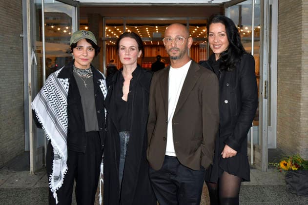 Pegah Ferydoni, Melika Foroutan, Behzad Karim Khani und Jasmin Shakeri beim Special Screening des Kinofilms Staatsschutz im Kino International. Berlin, 25.08.2026