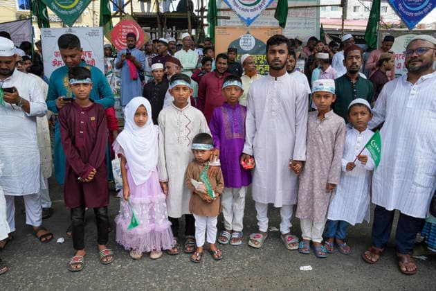 August 26, 2026, Chittagong, Chittagong, Bangladesh: Thousands of people took part in a Jashne Julus, or joyous religious procession, held in Chattogram city to mark Eid-e-Milad-un-Nabi. Carrying colorful flags and banners, people from different walks of life joined the procession in a festive religious atmosphere. The cityÃ¢â‚¬â ¢s streets were filled with a massive gathering, creating a vibrant and celebratory scene. Chittagong Bangladesh - ZUMAs356 20260826_zip_s356_012 Copyright: xMohammedxSumanx