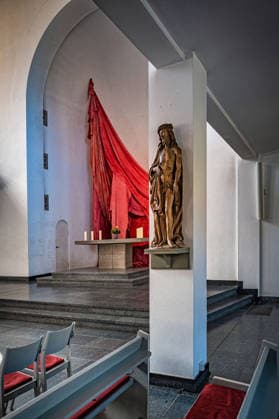 Berlin Mitte Tiergarten; das Kulturforum : Kirche St. Matthäus am Matthäikirchplatz; Ausstellung: Als ich dachte es sei Luft - eine Installation von Nadine Schemmann - 26.08.2026 Kulturforum *** Berlin Mitte, Tiergarten, Kulturforum, St. Matthäus Church on Matthäikirchplatz, Exhibition: When I Thought It Was Air, an installation by Nadine Schemmann, August 26, 2026, Kulturforum