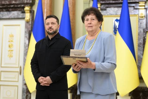 Zelensky Presents National Legend of Ukraine Awards Ukrainian President Volodymyr Zelensky presents the National Legend of Ukraine awards to a number of military personnel and civilians during a ceremony in Ukraine on August 26, 2026. Photo by PRESIDENT OF UKRAINE apaimages Ukraine Ukraine Ukraine 260826_Ukraine_UPO_00(15).jpeg Copyright: xapaimagesxPRESIDENTxOFxUKRAINEx xapaimagesx