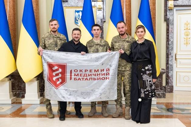 Zelensky Presents National Legend of Ukraine Awards Ukrainian President Volodymyr Zelensky presents the National Legend of Ukraine awards to a number of military personnel and civilians during a ceremony in Ukraine on August 26, 2026. Photo by PRESIDENT OF UKRAINE apaimages Ukraine Ukraine Ukraine 260826_Ukraine_UPO_00(5).jpeg Copyright: xapaimagesxPRESIDENTxOFxUKRAINEx xapaimagesx