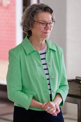 26.08.2026. Düsseldorf. Im Rahmen der diesjährigen Aktionstage besucht Ina Scharrenbach, NRW-Ministerin für Heimat, Kommunales, Bau und Digitalisierung des Landes Nordrhein-Westfalen den GOL:D ECK Landmarken Neubau mit gemischter Nutzung. Düsseldorf Lütticher Straße 1 Nordrhein-Westfalen Deutschland *** August 26, 2026, Düsseldorf: As part of this year’s action days, Ina Scharrenbach, Minister for Home Affairs, Municipal Affairs, Construction, and Digitalization of the State of North Rhine-Westphalia, visits the GOL D ECK Landmarken mixed-use development at Lütticher Straße 1 in Düsseldorf, North Rhine-Westphalia, Germany.