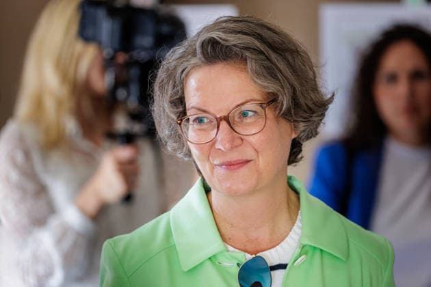26.08.2026. Düsseldorf. Im Rahmen der diesjährigen Aktionstage besucht Ina Scharrenbach, NRW-Ministerin für Heimat, Kommunales, Bau und Digitalisierung des Landes Nordrhein-Westfalen den GOL:D ECK Landmarken Neubau mit gemischter Nutzung. Düsseldorf Lütticher Straße 1 Nordrhein-Westfalen Deutschland *** August 26, 2026, Düsseldorf: As part of this year’s Action Days, Ina Scharrenbach, Minister for Home Affairs, Local Government, Construction, and Digitalization of the State of North Rhine-Westphalia, will visit the GOL D ECK Landmarken mixed-use development at Lütticher Straße 1 in Düsseldorf, North Rhine-Westphalia, Germany.