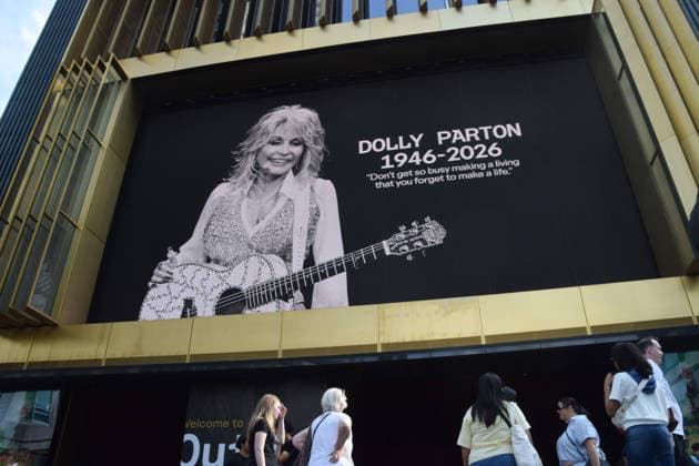 August 26, 2026, London, England, United Kingdom: A tribute to Dolly Parton is displayed at the arts and entertainment venue Outernet in LondonÃ¢â‚¬â ¢s West End. The country music legend and actress died aged 80. London United Kingdom  - ZUMAv130 20260826_zip_v130_002 Copyright: xVukxValcicx