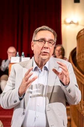 ABB SCHLOSSPARK- Manfred Langer zu Gast bei der Jahrespressekonferenz zur Spielzeit 2026 27 im Schlosspark Theater 26.AUGUST 2026 in Berlin Berlin Deutschland