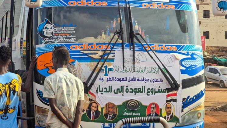 Sudanese refugees return to Khartoum from Egypt after army regains control KHARTOUM, SUDAN - AUGUST 26: Sudanese refugees, who fled to Egypt due to clashes between the Sudanese Army and the Rapid Support Forces (RSF), arrive back by bus following the military securing control and restoring safety in Khartoum, Sudan on August 26, 2026. Nezar Abdallah Basheer Anadolu Khartoum Sudan. Editorial use only. Please get in touch for any other usage.  Copyright: x2026xAnadoluxNezarxAbdallahxBasheerx