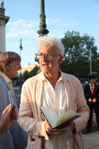 Dominic Raacke bei der Ankunft zum festlichen Empfang anlässlich der Eröffnung der 15. UFA Filmnächte im Kolonnadenhof auf der Museumsinsel in Berlin. Berlin, 26.08.2026 Copyright: xAgenturxMatthiasxWehnertx xM.xGränzdörferx